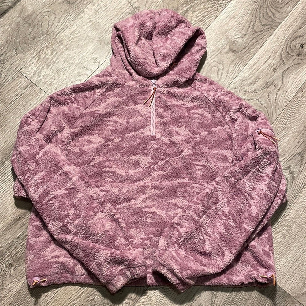 Outdoor Voices PrimoFleece Pink Camo PullOver Half Zip Sz Large